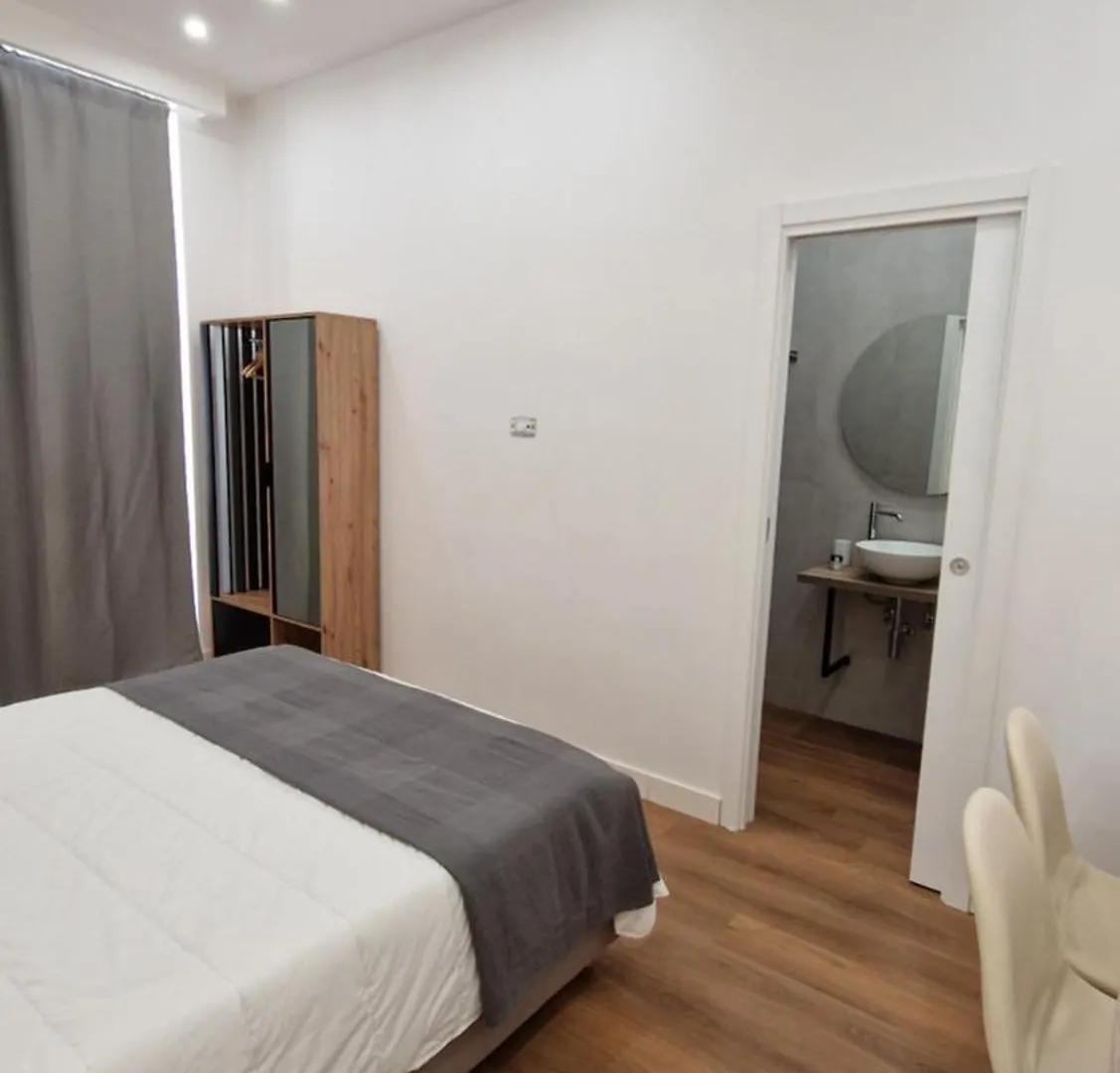 B&B City Center Neapel 2*,