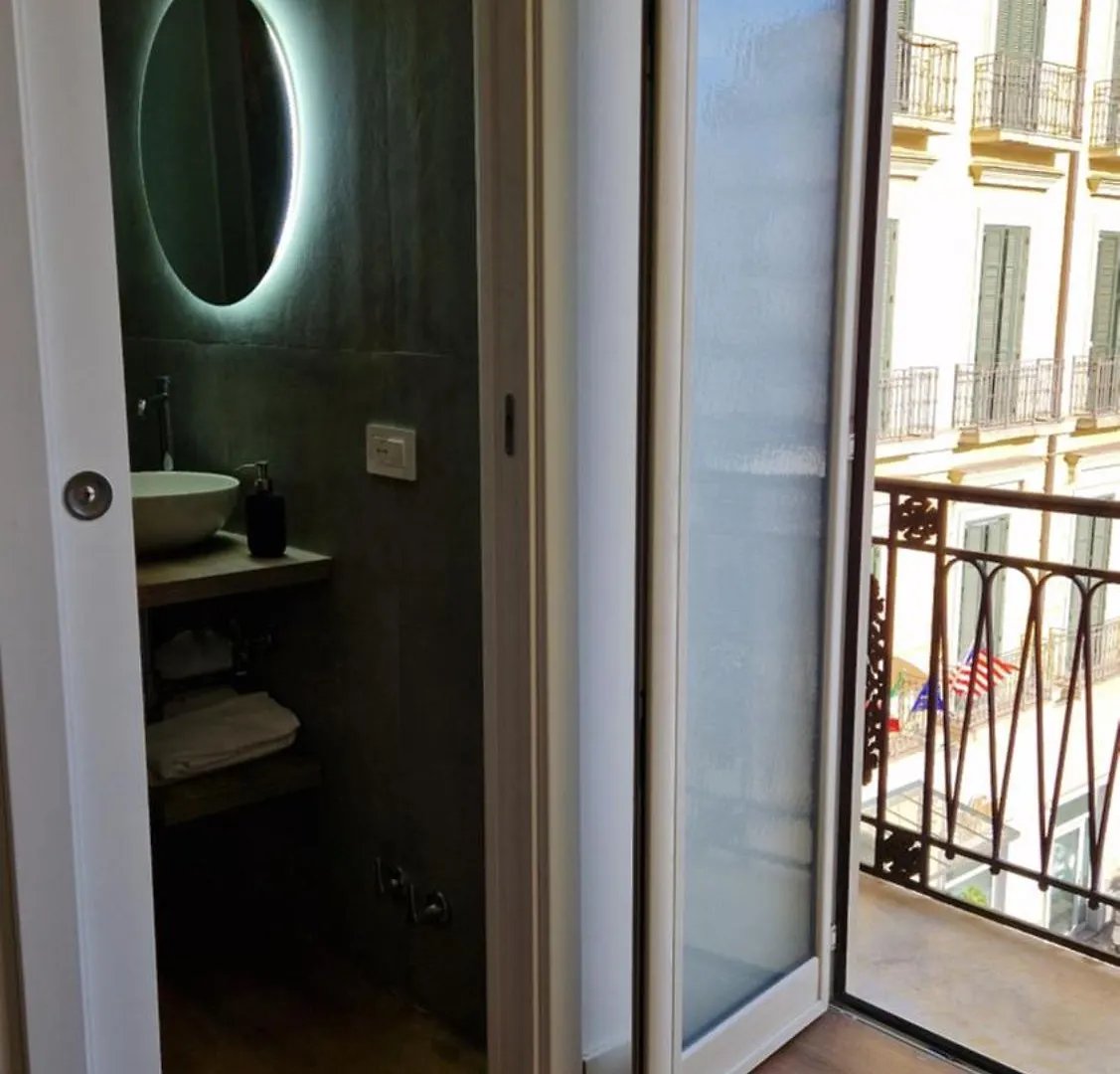 B&B City Center Naples Couette-café