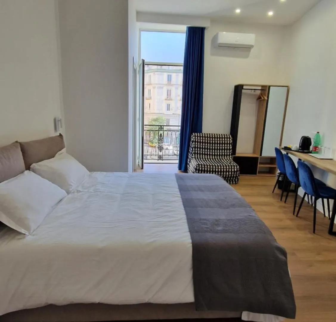B&B City Center Naples 2*,